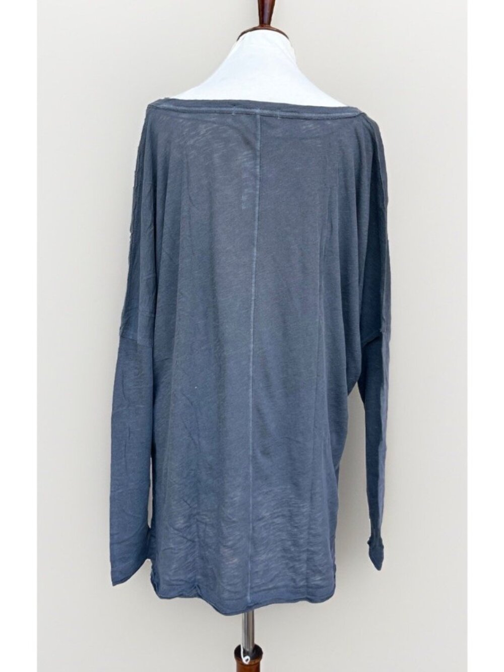 FREE PEOPLE On My Mind Oversized V-Neck Long Sleeve Shirt Gray Size L Pullover - Picture 2 of 9